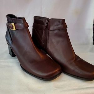 Covington brown shooties size7